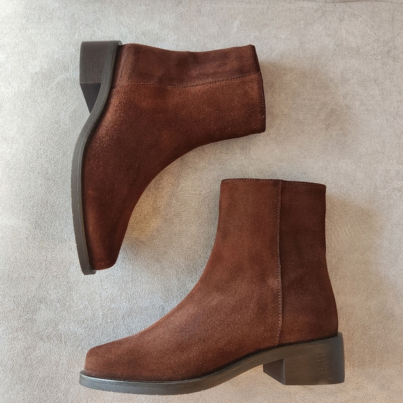 Aquatalia Shoes - Aquatalia ankle boots 5 brown suede chocolate luxury comfort Made Italy new $495